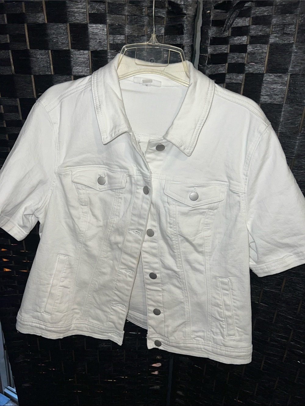 Westport White Short-Sleeve Button-Down Denim Jacket - Women size L - Picture 2 of 5
